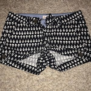 SO patterned shorts